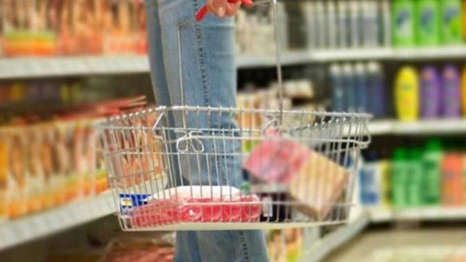 Kozmetik ürün satın alırken markasına mı içeriğine mi bakıyorsunuz?