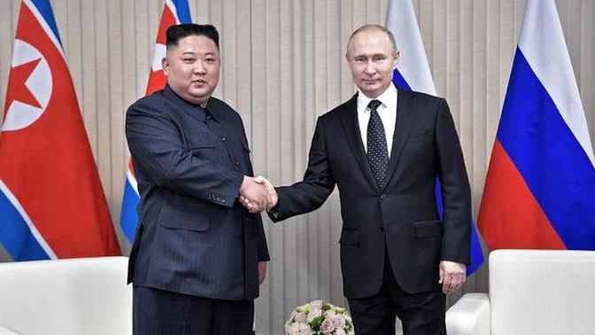 Kim Jong- Un, Putin'in doğum gününü kutlamış. Bu iki Devlet Başkanı için düşünceleriniz nelerdir?
