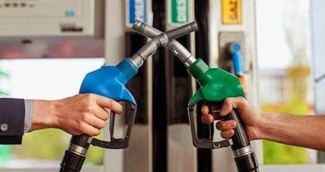 Motorinin fiyatı son 3 günde %17 zamlandı. Arabayla bir yere gitmek artık aşırı lüks olmadı mı?