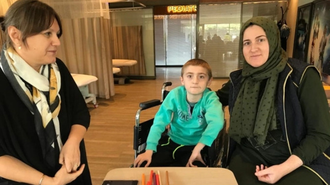 Engelli çocuğuna bakan anneler emeklilik hakkı istiyor. Siz bu konuda ne düşünüyorsunuz?