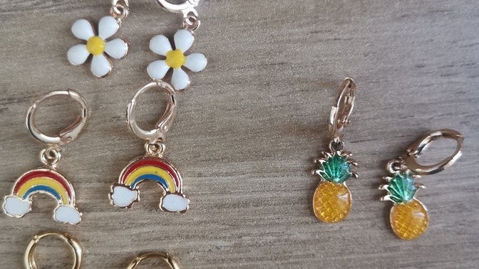 Bu küpe şekilleri çocukça mı sizce?