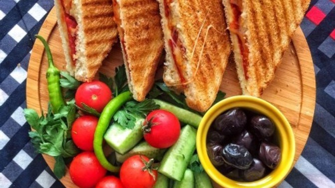 Pazar kahvaltınızı kim hazırlıyor?