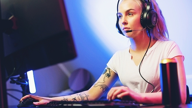 Gamer kızların etrafında çok erkek olmasının sebebi nedir?