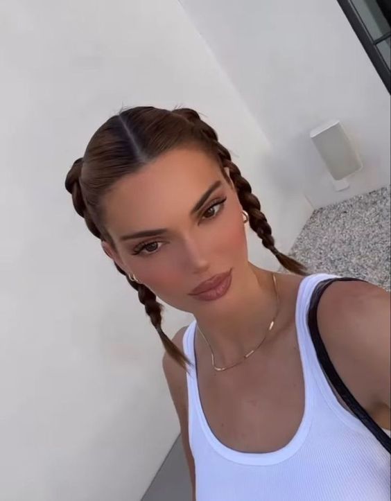 Sizce iki kulak saç modeli yapmanın yaşı var mıdır?