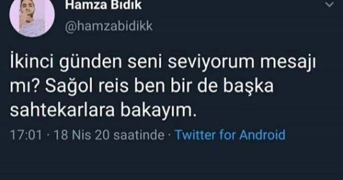 Seviyormuş gibi rol yapabilir misiniz?