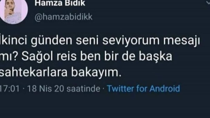 Seviyormuş gibi rol yapabilir misiniz?