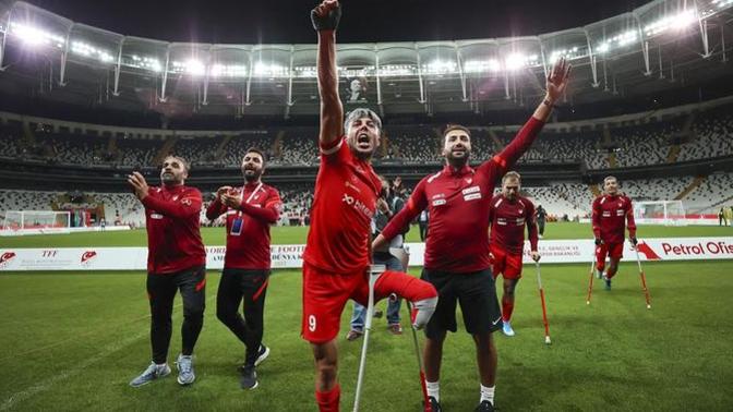 Ampute Futbol Milli Takımı Dünya Şampiyonu! 🇹🇷 Gururluyuz, düşünceleriniz neler?