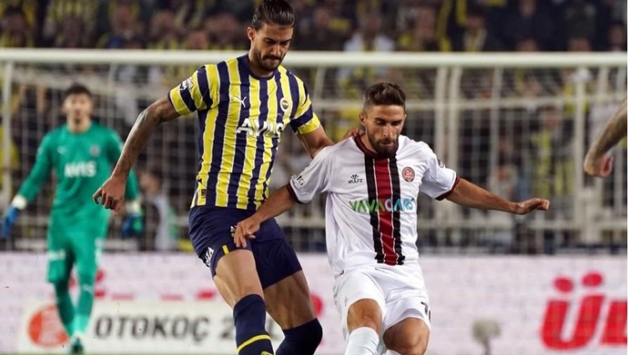 Fenerbahçe 5 - Karagümrük 4... Kadıköyde gol düellosuna sahne olan müthiş maçı sarı lacivertliler kazandı! Maçı nasıl buldunuz?