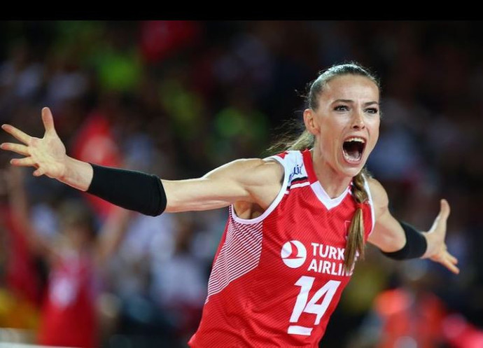 KPSSde Haluk Bilginer ve Eda Erdem soruldu! Sınava girseydiniz cevaplayabilir miydiniz?
