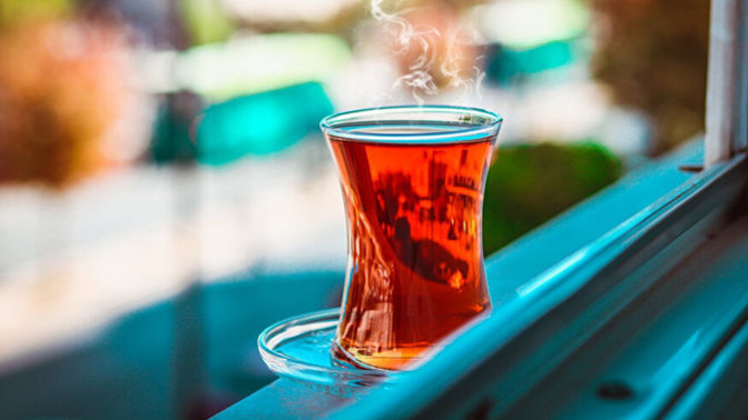 Şekere %8 zam geldi. Siz çayı şekerli içiyor musunuz?