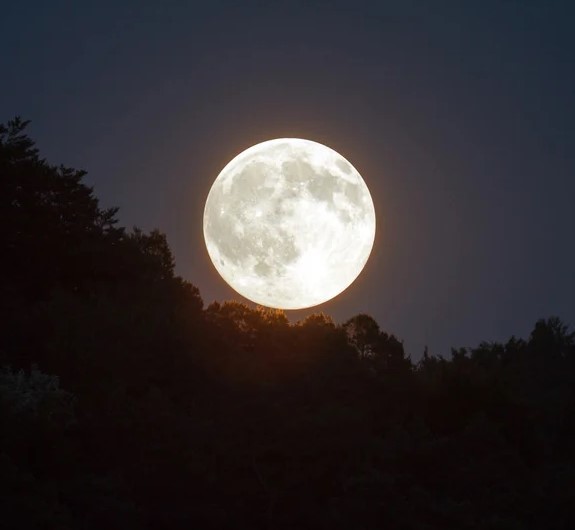 Dün dolunaydı, nasıl hissettiniz ve ne gibi olaylar yaşadınız🌕?