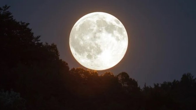 Dün dolunaydı, nasıl hissettiniz ve ne gibi olaylar yaşadınız🌕?