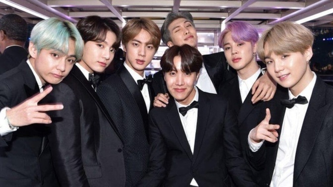BTS grubu için halk %61 ile "Askere gitmesinler" dedi! Ünlüler askere gitmeli mi?