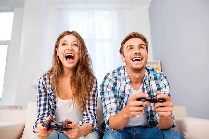 Playstation oynamak istediğiniz kankanız var mı?