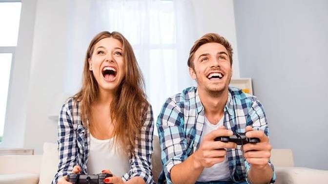 Playstation oynamak istediğiniz kankanız var mı?