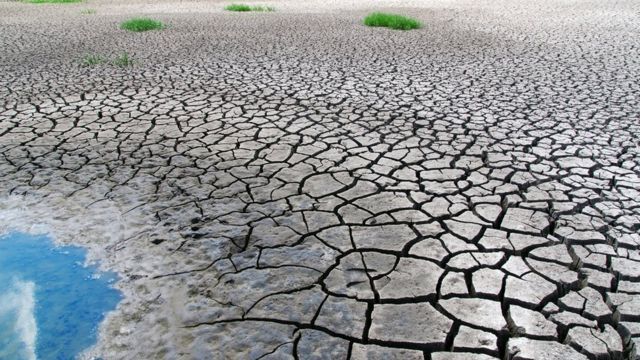 Hergün duş almak su israfı değil midir?