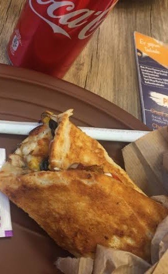 Pizzayı dürüm şeklinde yemek İtalyanlara hakaret midir?