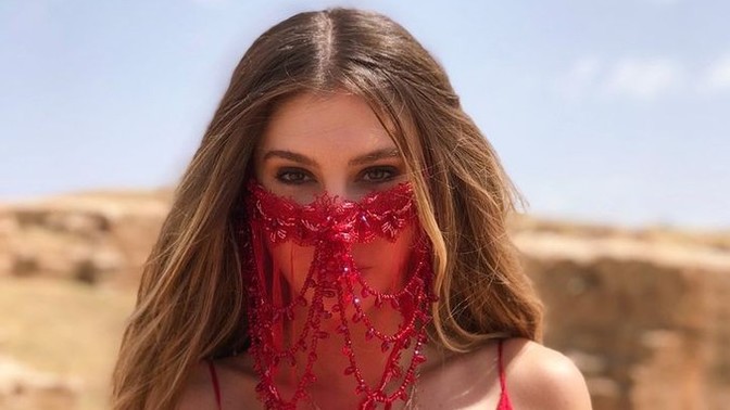 Maske modası gelse ve oryantal maskeler moda olsa takar mıydınız?