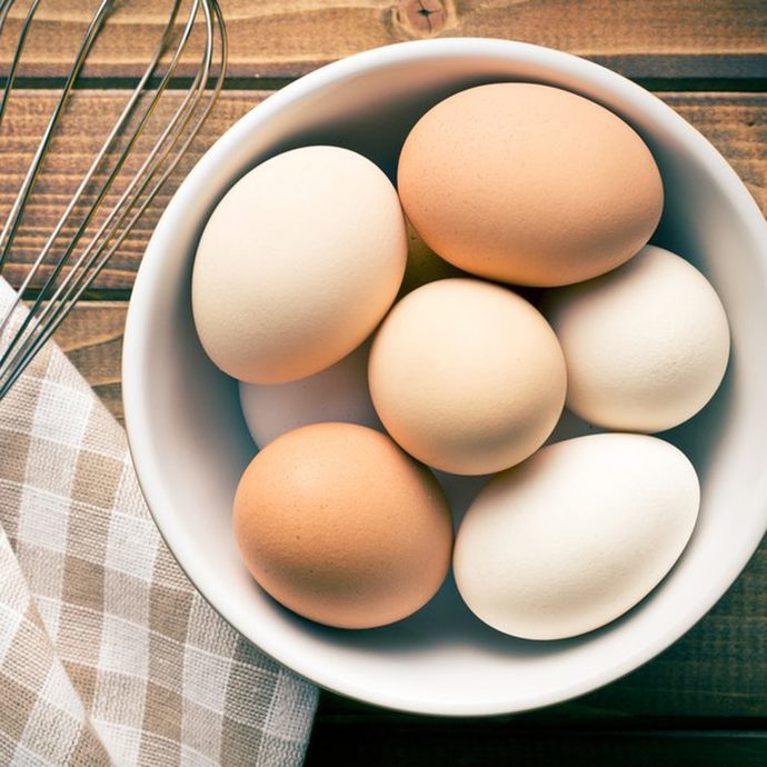 Yumurtaları buzdolabında mı yoksa oda sıcaklığında mı saklıyorsunuz?