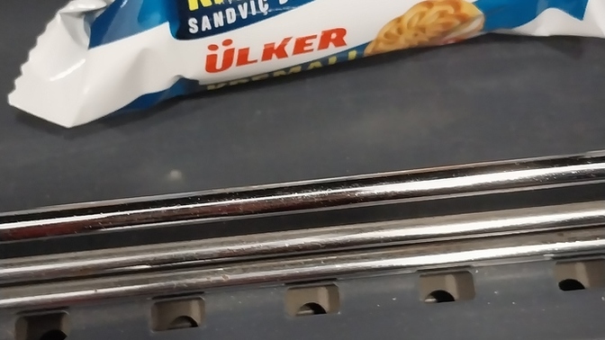 Bu niye bu kadar minnak?