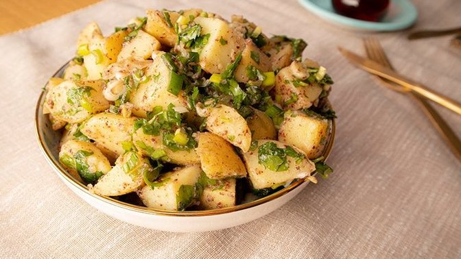 İş yerine patates salatası ve kek yapıp götürsem, saçma olur mu?