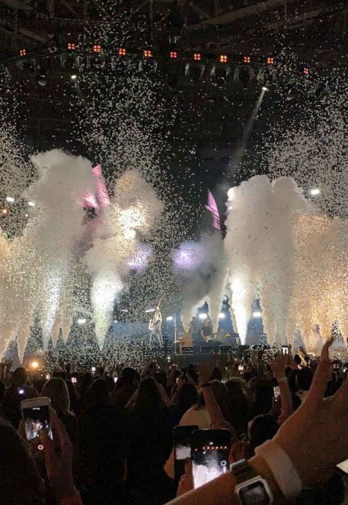 Sevmediğiniz bir sanatçının konserine, birinin hatırı için gider misiniz?