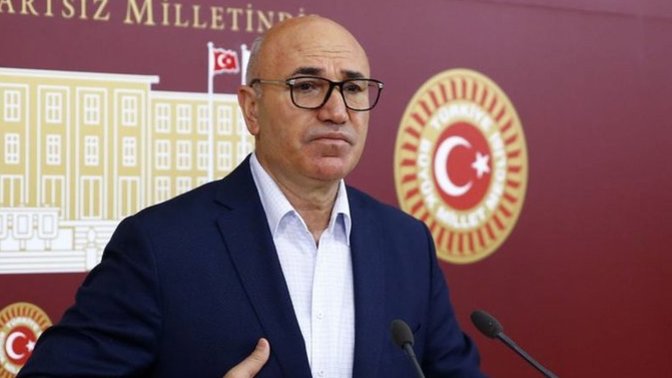 Türk vatandaşlığı alan yabancılar için, "İlk seçimlerde oy kullanmasınlar!" kanun teklifi Meclis'e sunuldu! Kabul edilmeli mi?