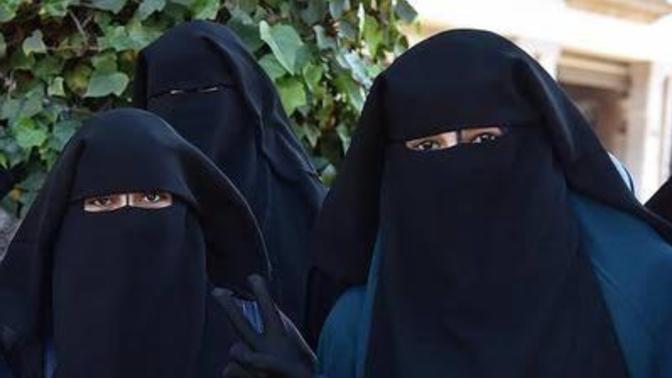 Müslüman kadınların peçe takmasını yasaklayan İsviçre, yasağı ihlal edenlere 1000 İsviçre Frangı para cezası verecek. Nasıl buldunuz cezayı?