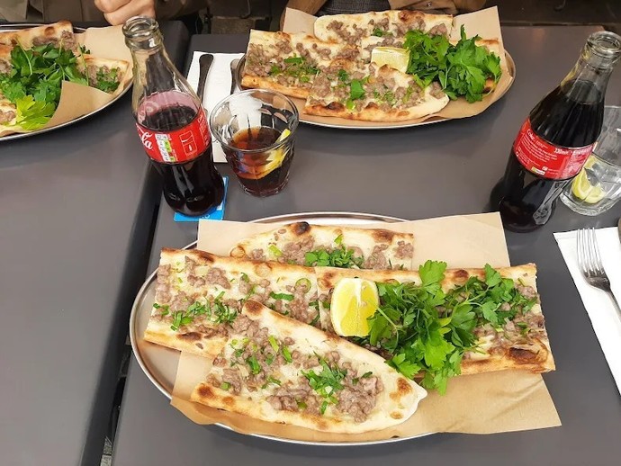 Ülkemi çok özledim, kar düştü mü?