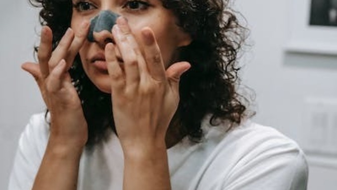 Burun bölgenizdeki siyah noktalarla baş ettiğiniz en başarılı yöntem hangisi oldu?