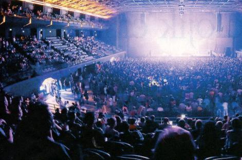 Şimdiye kadar gittiğiniz en güzel konser mekanı neresiydi?