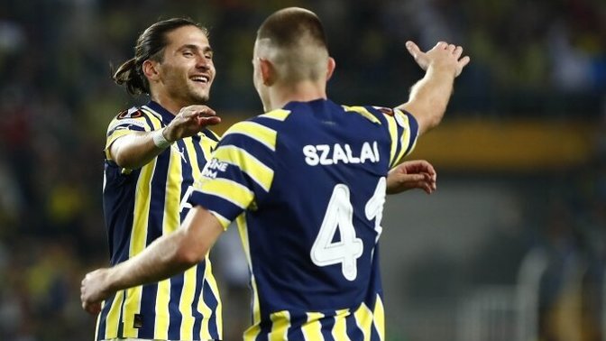 Fenerbahçe, AEK'yi 2-1 yenerek gruptan çıktı. Kupayı kazanabilir mi?