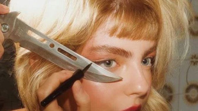 Kolay bir eyeliner çekme yöntemi var mı?