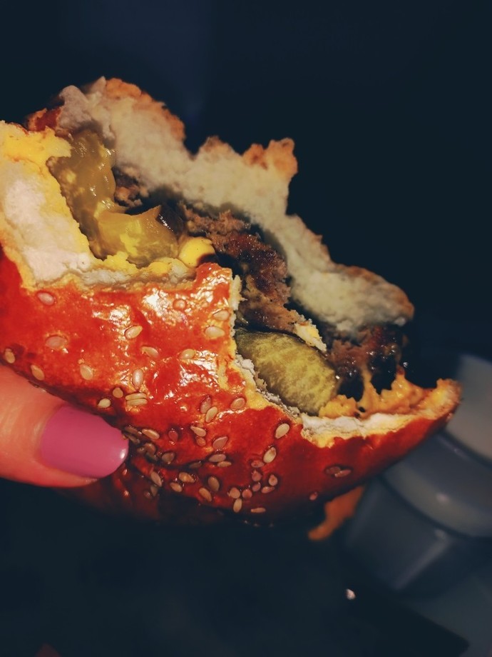 Hamburgerin yanına hangi içecek daha çok yakışıyor🍼?