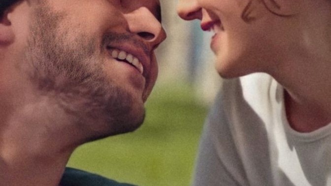 "Aşk" başlamadan mı güzeldir, yaşarken mi?