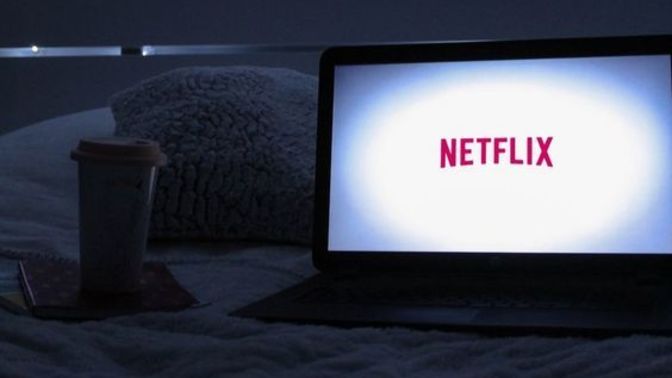 Aylık 90 TL verdiğim Netflix'imi arkadaşlarımla paylaşmam enayilik mi?