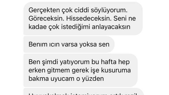 Bir erkek bizimle ciddi düşündüğünü söylemesine rağmen neden mesajlara geç cevap verir?