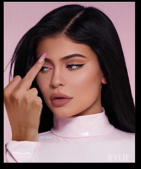 Siyah saç mı kızıl mı🙄❤🖤?