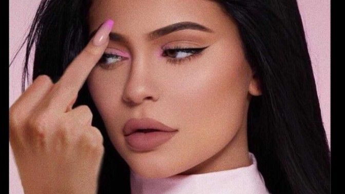 Siyah saç mı kızıl mı🙄❤🖤?