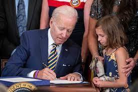 Joe Biden’in Otuz yaşına kadar ilişki kurma diyerek verdiği tavsiye herkesi şaşırttı! Sizce doğru bir tavsiye mi?