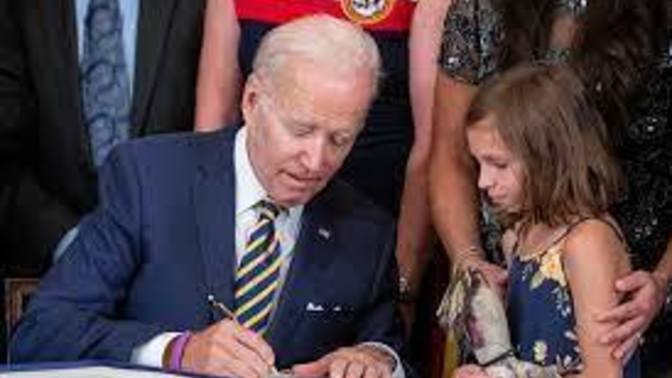 Joe Biden’in "Otuz yaşına kadar ilişki kurma" diyerek verdiği tavsiye herkesi şaşırttı! Sizce doğru bir tavsiye mi?