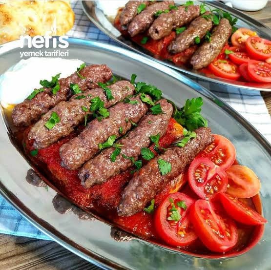 Adana kebabımı daha lezzetli yoksa tire köftesimi ?