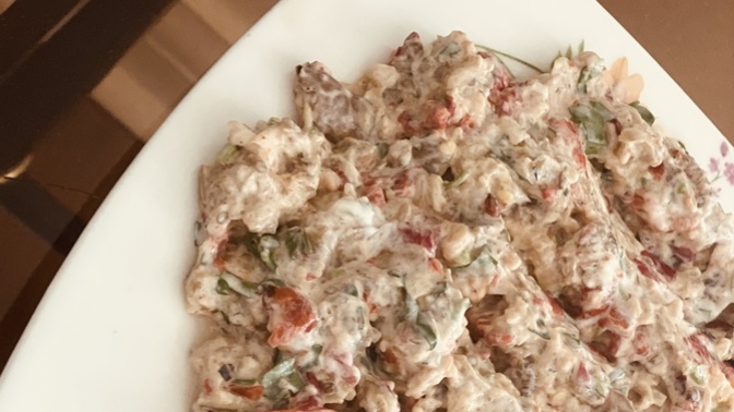 Yoğurtlu salata/meze sever misiniz?