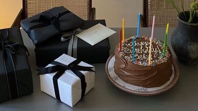 Karşılık beklemeden hediye almak bonkörlük mü yoksa enayilik mi?