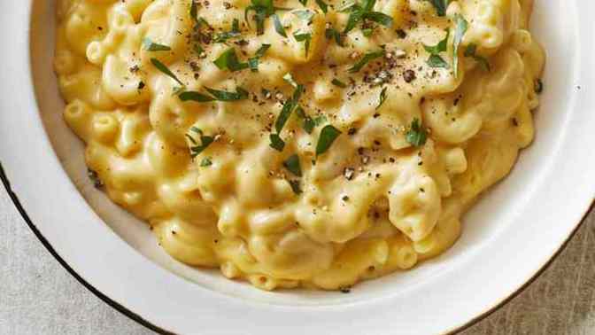 Mac and cheese sizce abartılmış bir yemek mi?