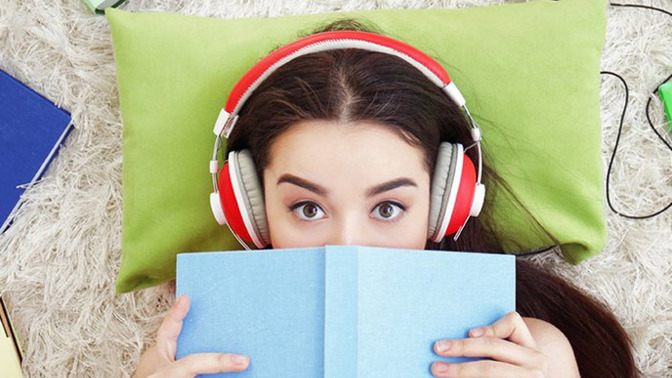 Kitap okurken arkaplanda müzik dinler misiniz?