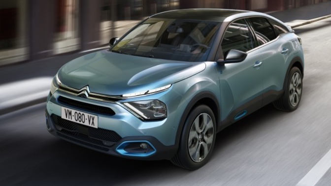 Citroën’in e-C4 modeli, Türkiye'nin en ucuz elektrikli aracı oldu. Arabanın fiyatını nasıl buldunuz?