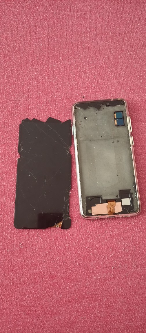 2018 a9 telefon ekranı kaça yapılır bu ekonomide?