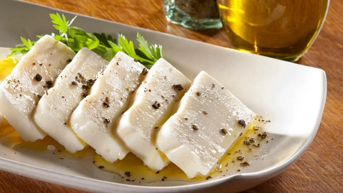 İndirimli beyaz peynirin kilosu 126 TL oldu. Sizce de çok pahalı değil mi?