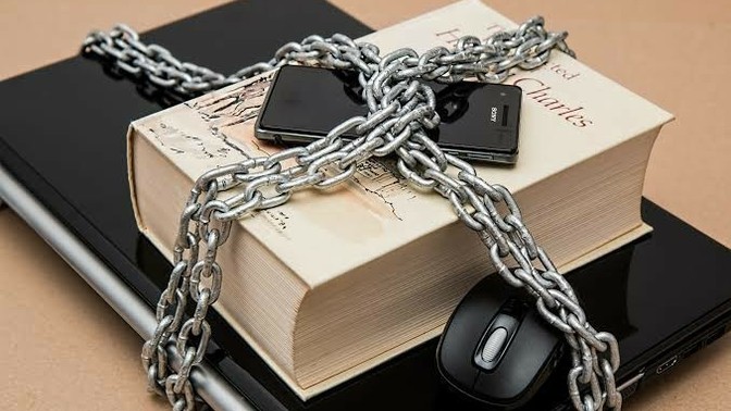 Sosyal medya cezası, Uganda'da 10 yıl iken bizde 1-3 yıl olması iyiden hallice mi?